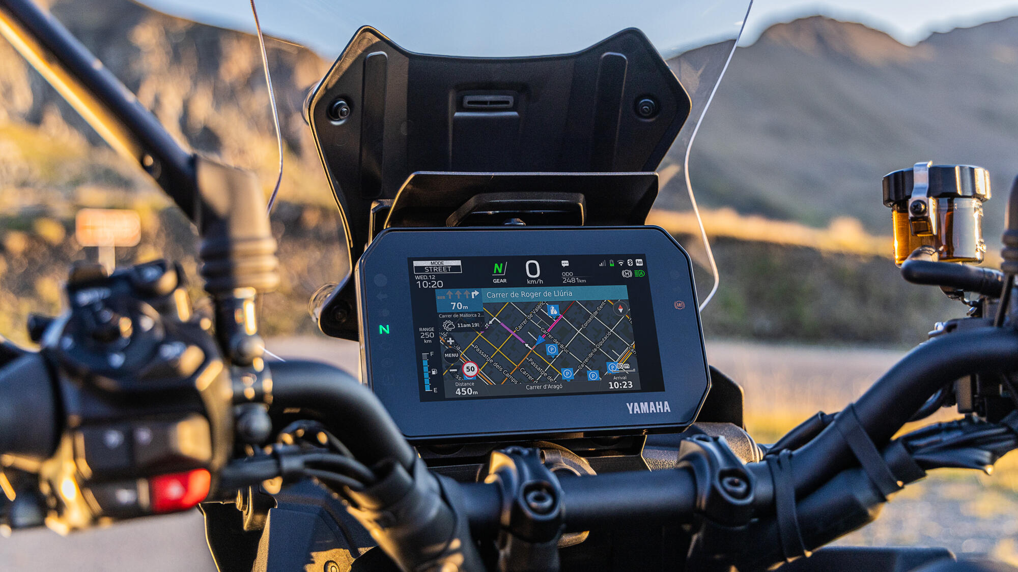 Οθόνη TFT 7" με πλήρως ενσωματωμένη πλοήγηση Garmin
