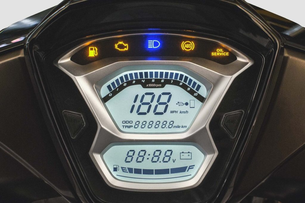 Ψηφιακός LCD πίνακας οργάνων με πλήρεις ενδείξεις
